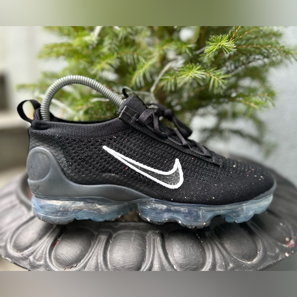 Women’s Nike Air VaporMax 2021 Flyknit Black brand new shoes 8 size
